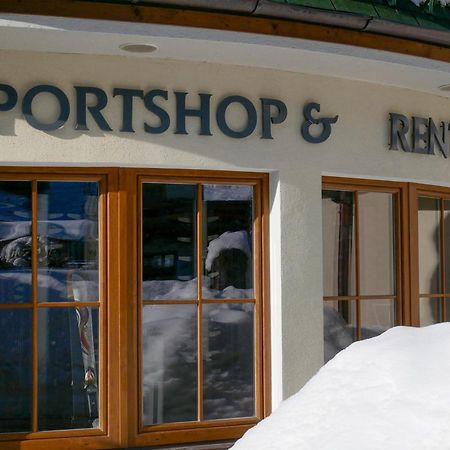 克雷纳尔 Robinson Amade酒店 外观 照片